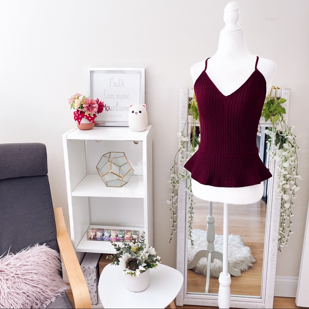 NWT Lulu’s Perfect Scene Burgundy Lace Peplum Tank Top Size Small